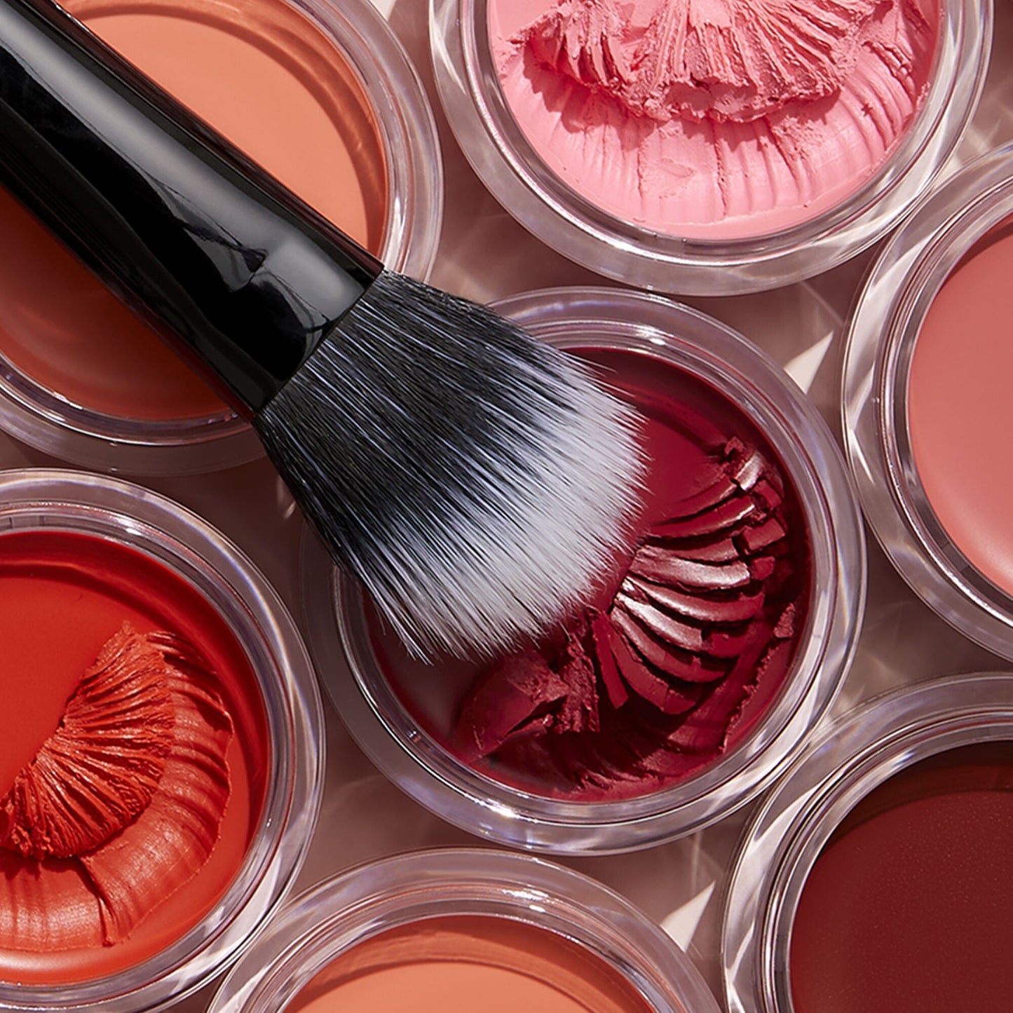 putty-blush-brush-u9 011321_PuttyBlush-Brush_V2_COMP_Final_IGF2.jpg
