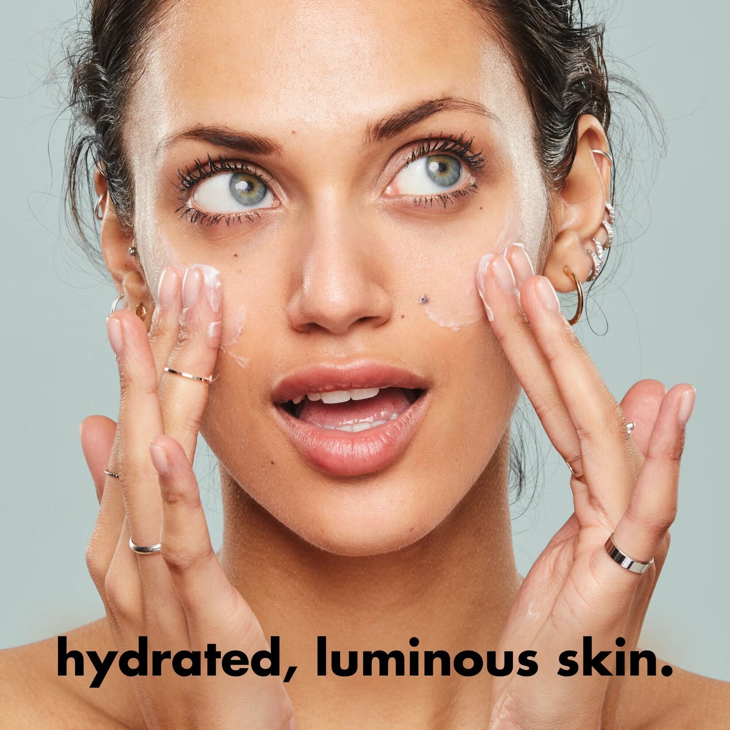 holy-hydration-face-cream-fragrance-free-h6 0226_EDU_HHFaceCreamFragranceFree_Benefit.jpg