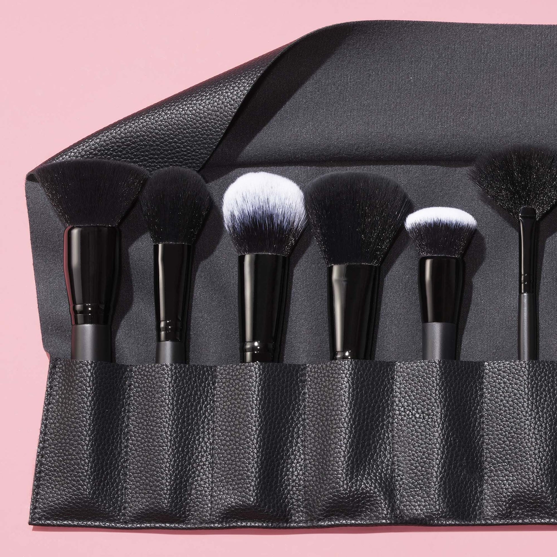 17-piece-ultimate-makeup-brush-set-and-travel-roll-a6 042423_UltBrushSet_V2_Main-2_IGF_carousel1.jpg