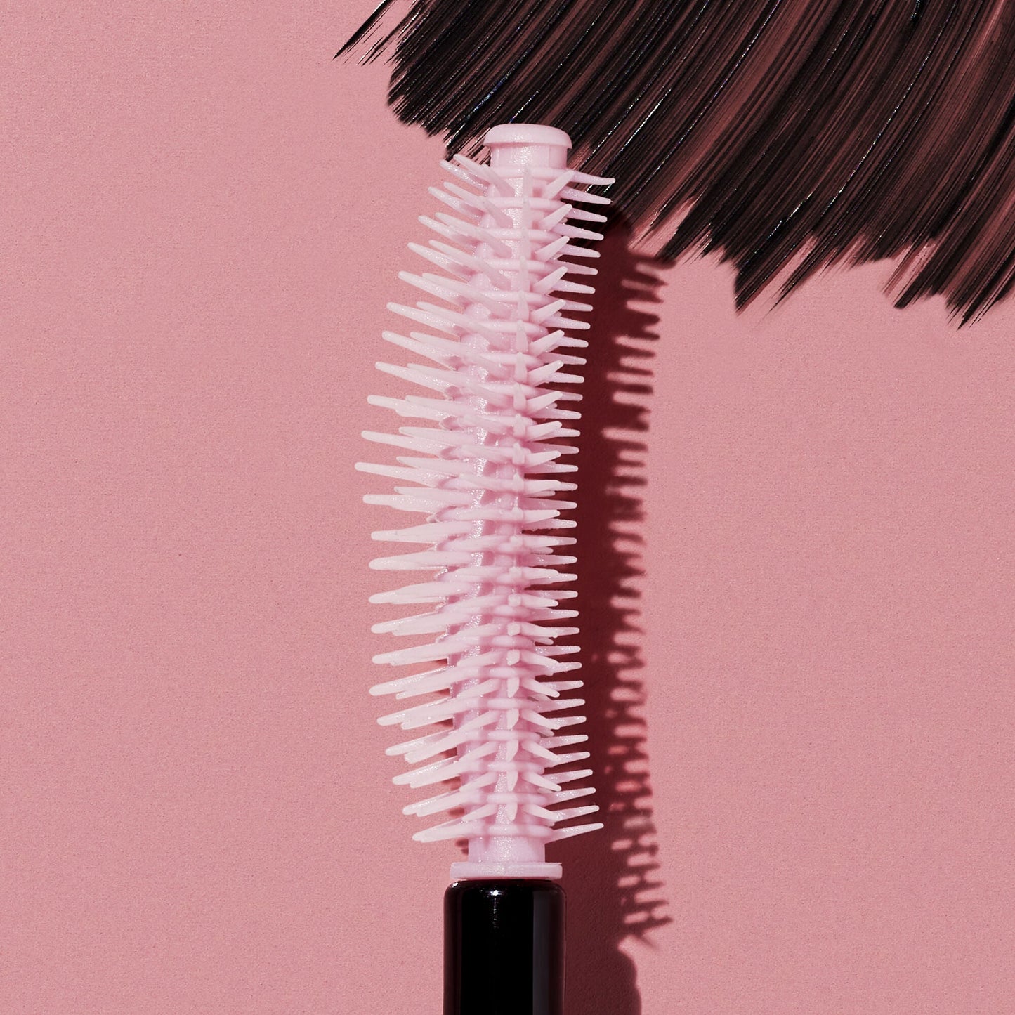 lash-n-roll-mascara-b6 053122_SL_LashNRollWand_RGB_IGF.jpg