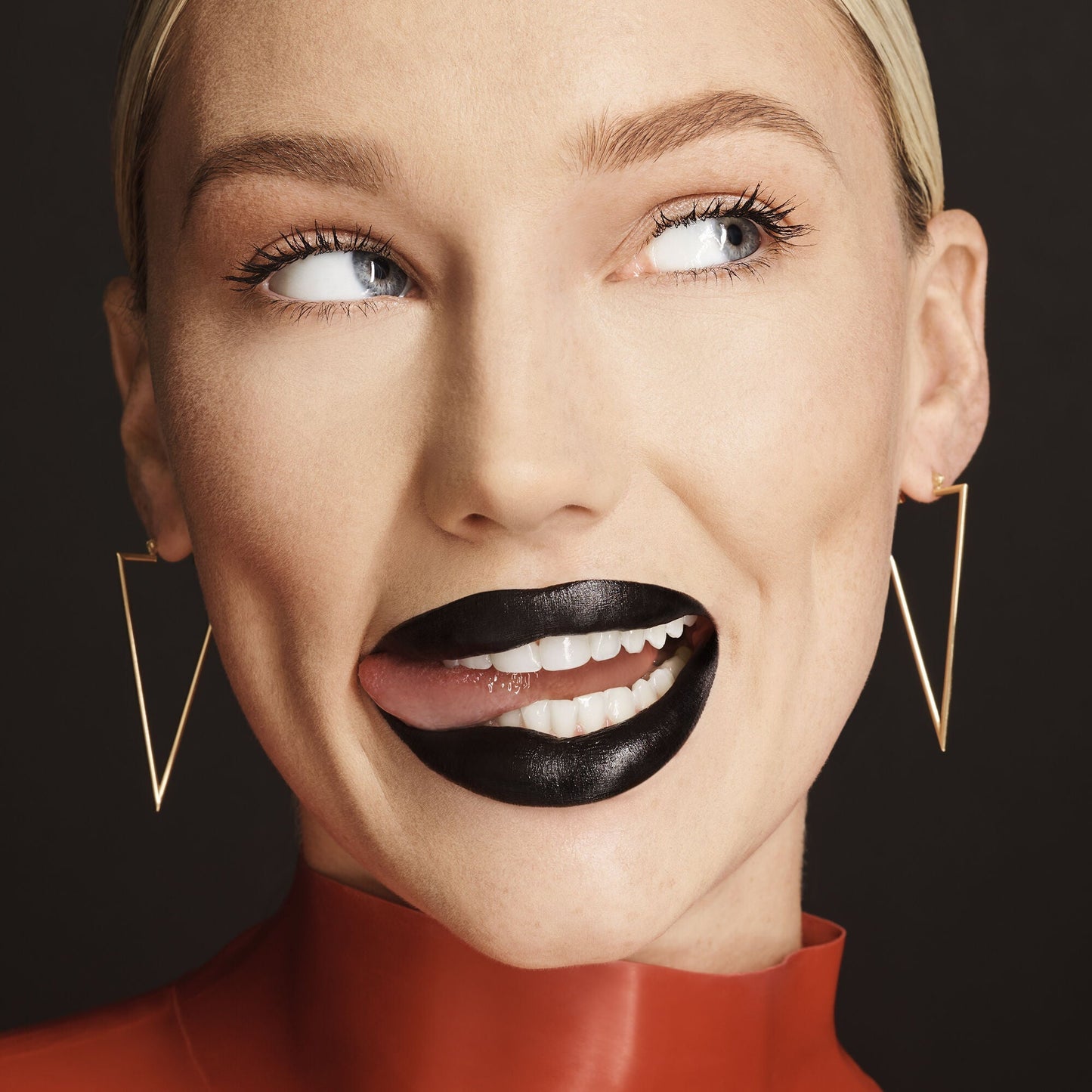 o-face-satin-lipstick-n4 071222_MD_Look4_0124_FINAL_RGB_IGF.jpg