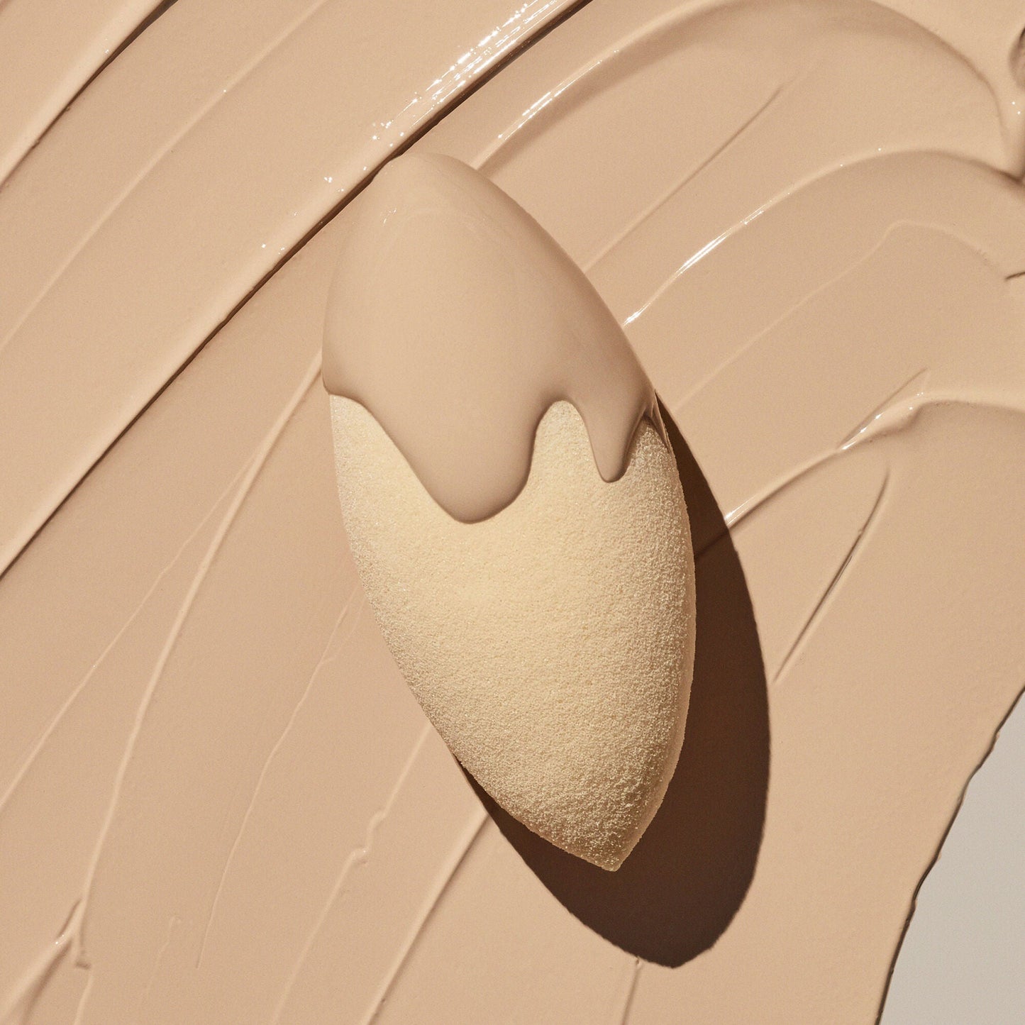 camo-concealer-sponge-h5 07312020_CamoSponge_009_IGF.jpg