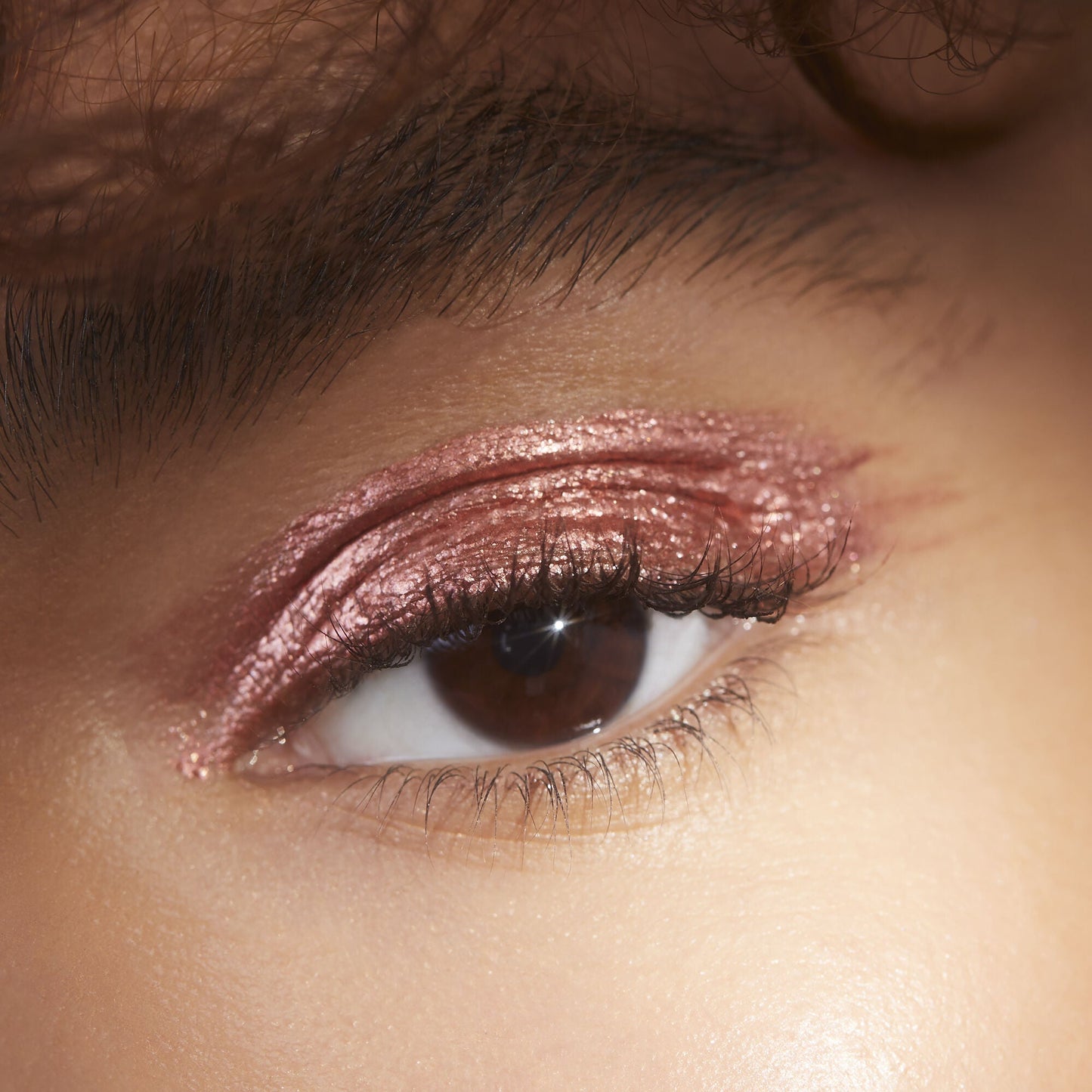 liquid-metallic-eyeshadow-n7 08112020_Alyssa_LiquidMetallic2-0088_IGF_8173dfb0-e7a2-4d33-b548-15571a3372c6.jpg