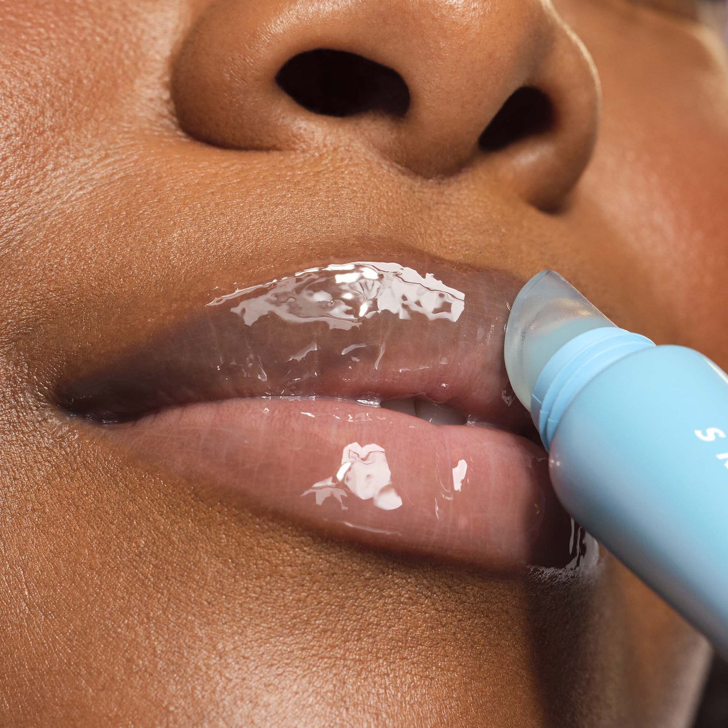 thirst-burst-lip-treatment-i8 57069_SKIN_Enga_Hibiscus_Macro_033_w3QC_RGB_2000x2000_fd68b6a3-ae05-431e-bbc0-31407d9fed44.jpg