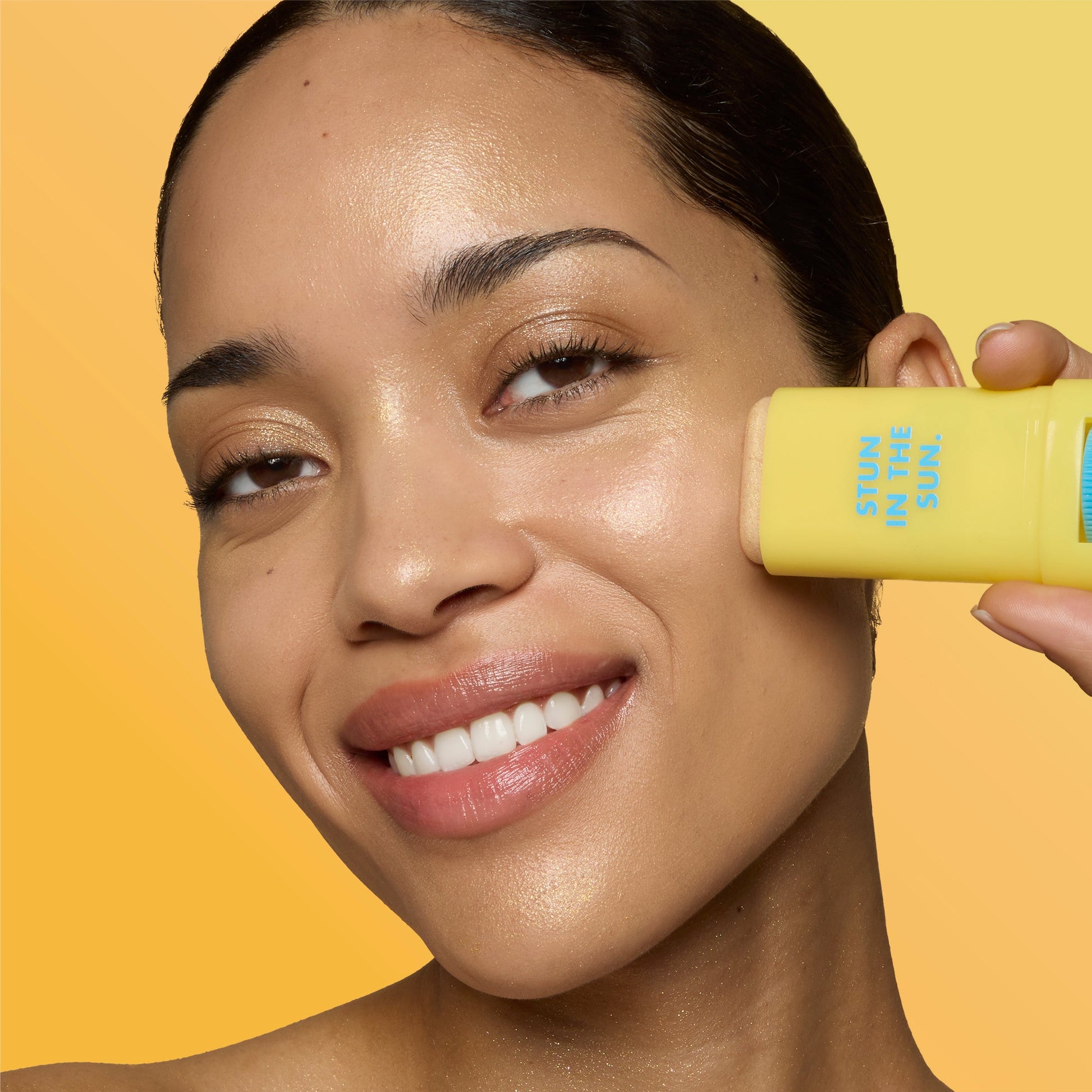 suntouchable-invisi-stick-spf-50-glitz-s9 57109_SUNTOUCHABLES_INVISI_STICK_CELINE_0221_V5.jpg