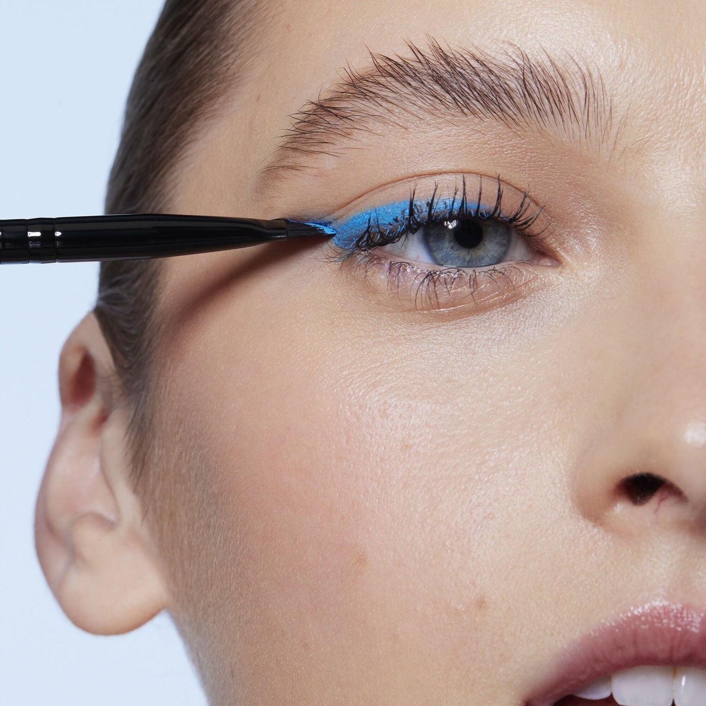 wing-it-liner-brush-k4 84091_Winged_Eyeliner_Brushy.jpg