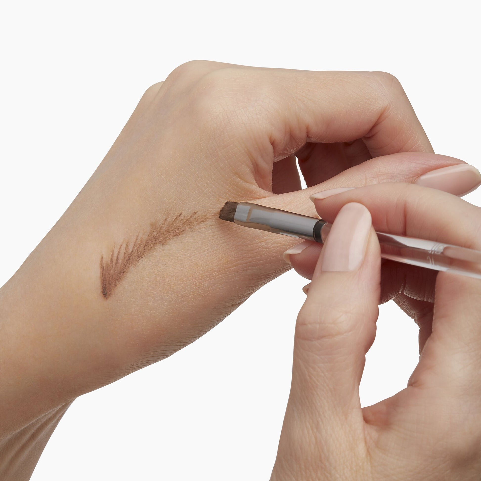 precision-dual-sided-eyebrow-brush-a4 85315_PrecisionDualSidedEyebrowBrush_Model_V2.jpg